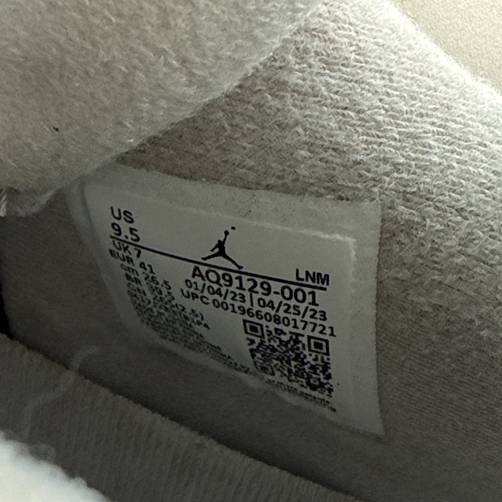 Jordan 4 Retro Frozen Moments Women's Sneakers Size 9.5 (Discoloration/Read) - Picture 12 of 16